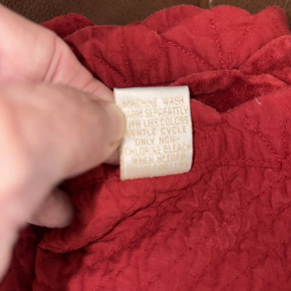 Williams Sonoma Cassis Quilted Table‎ Runner 16 x 90